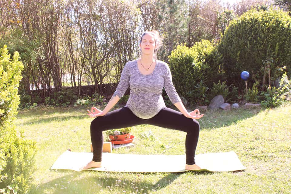 yoga poses for pregnancy